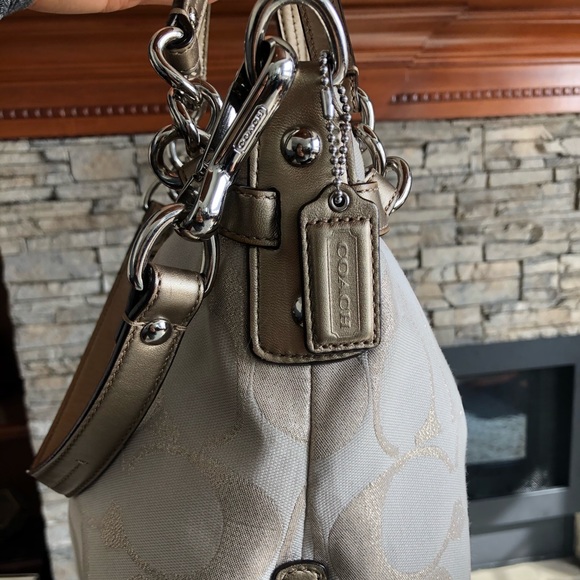 Coach Shoulder/Handbag - Picture 4 of 8